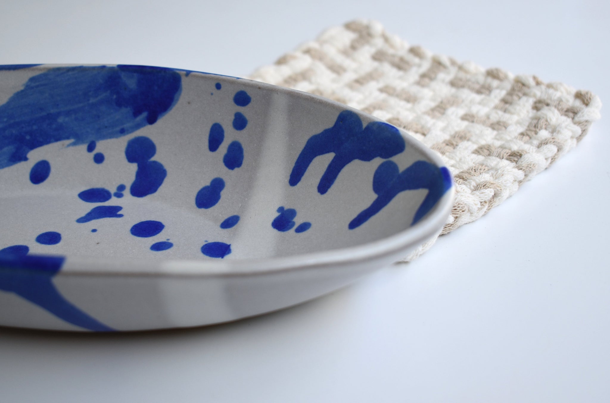 oval, ceramic, serving, bowl, blue, splash.