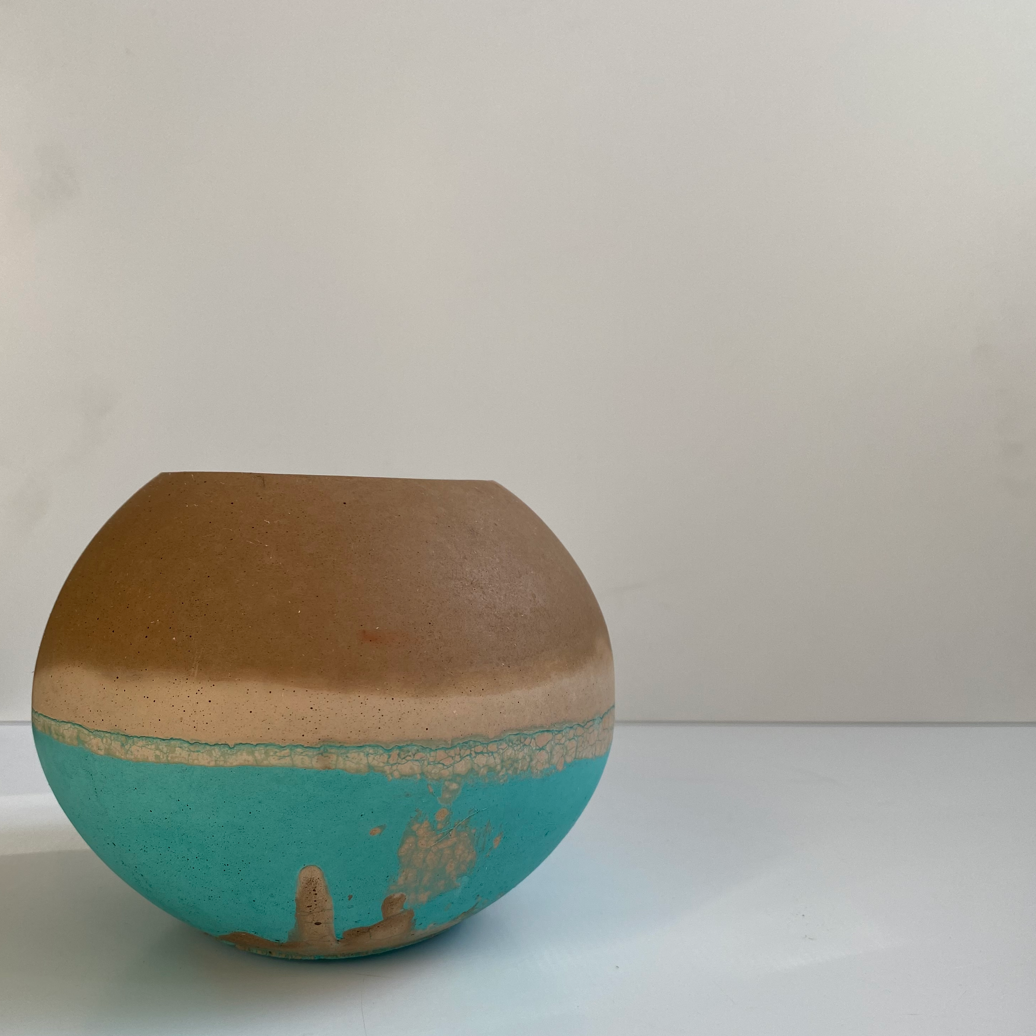studio-emma-sphere-vase-mint-walnut
