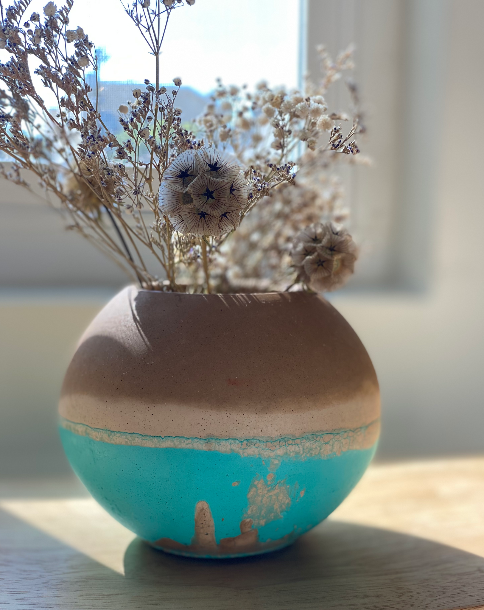 studio-emma-sphere-vase-mint-walnut.