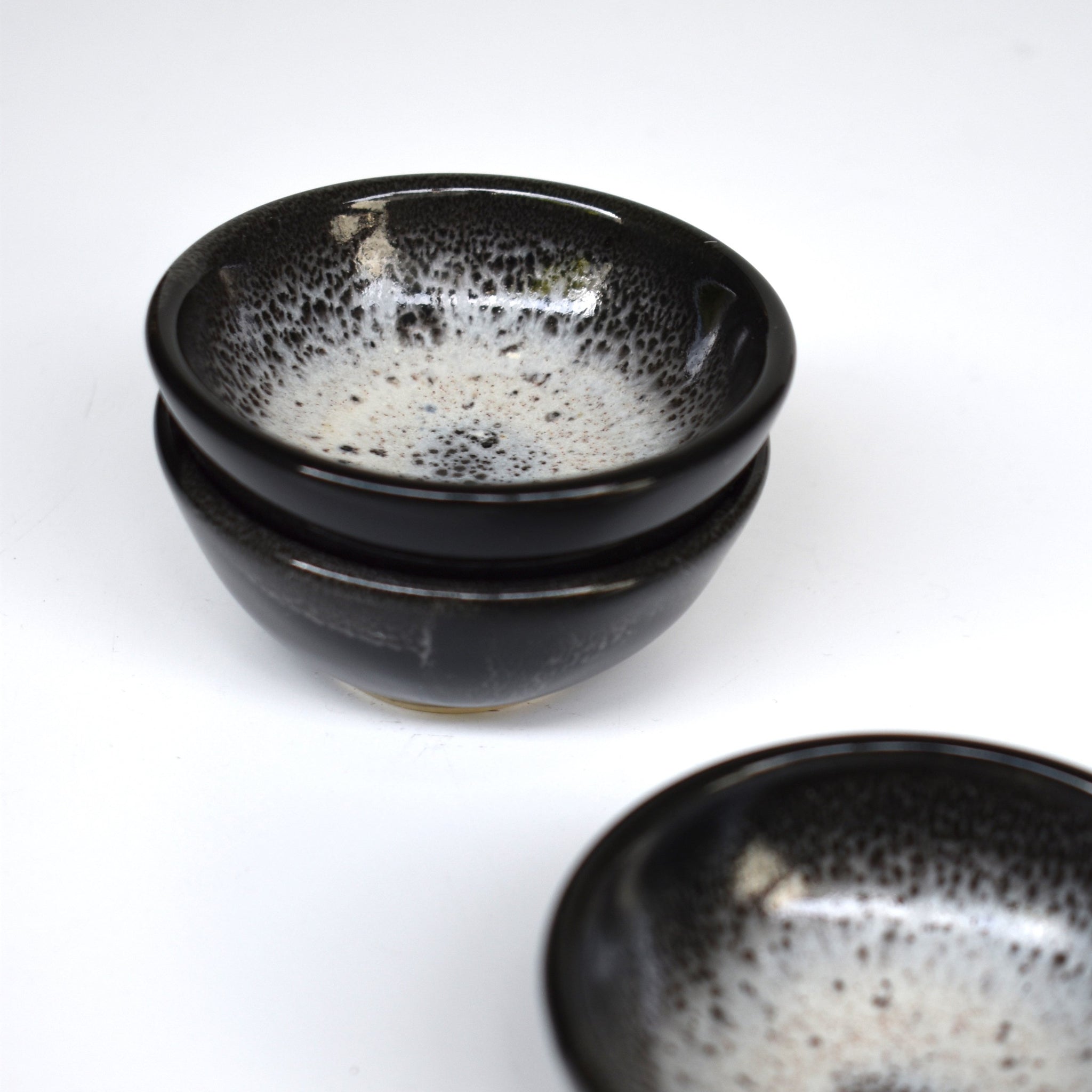 mini bowl, ceramic, ash.